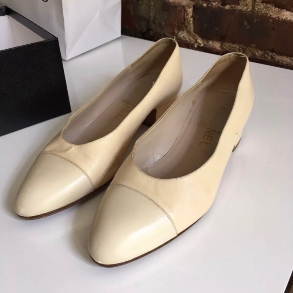 Chanel shoes - Picture 2 of 7